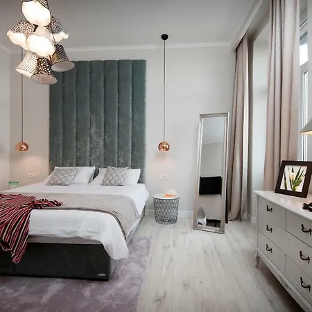 Apartment Royal Blue